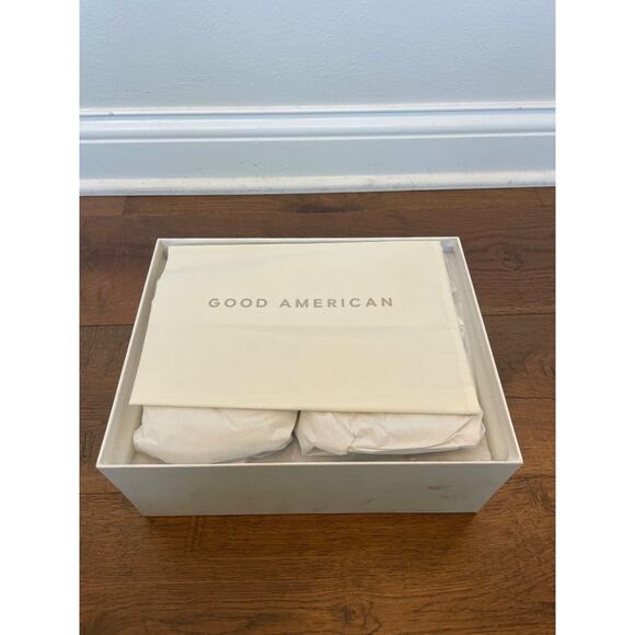 Good American Black and Clear Block Heel Sandals - Picture 7 of 9